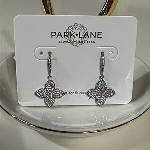 NEW Park Lane Vera Earrings